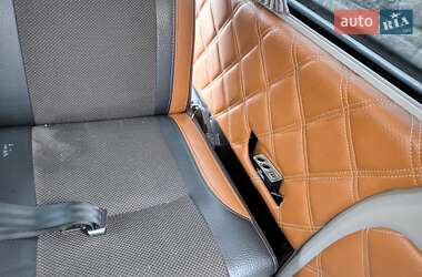 Минивэн Volkswagen Transporter 2012 в 