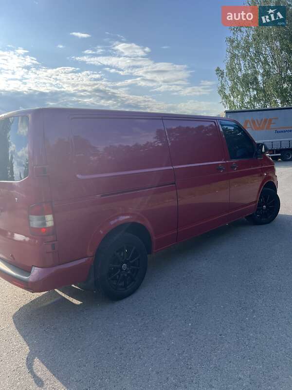 Вантажний фургон Volkswagen Transporter 2013 в Рокитному