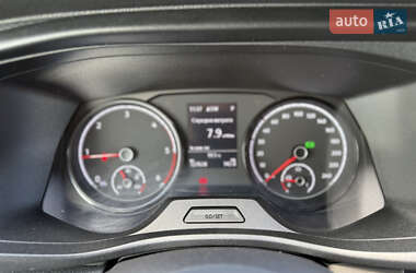 Грузовой фургон Volkswagen Transporter 2022 в 