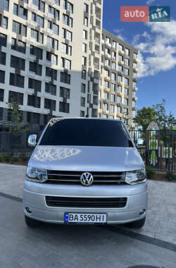 Минивэн Volkswagen Transporter 2009 в 