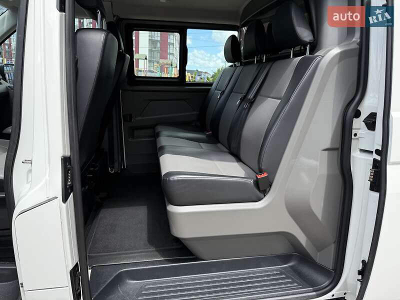 Минивэн Volkswagen Transporter 2020 в Луцке