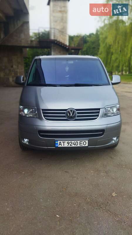 Минивэн Volkswagen Transporter 2004 в 