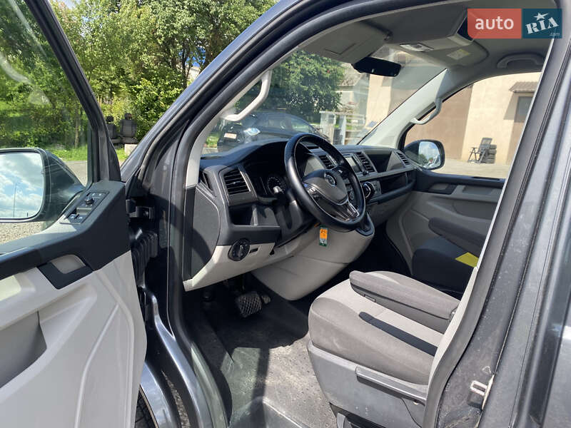 Минивэн Volkswagen Transporter 2018 в Дубно