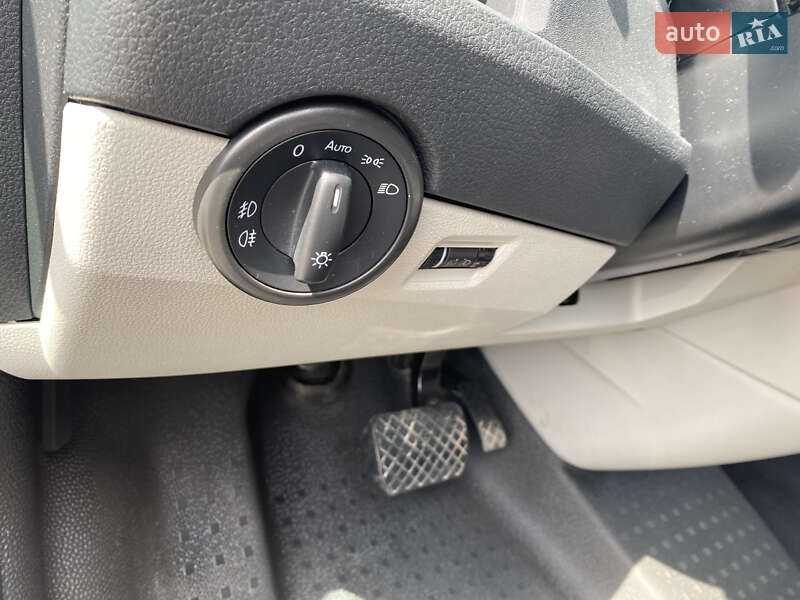 Минивэн Volkswagen Transporter 2018 в Дубно