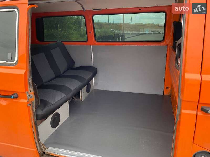 Минивэн Volkswagen Transporter 1990 в Одессе фото 14 Минивэн Volkswagen Transporter 1990 в Одессе