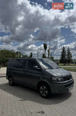 Минивэн Volkswagen Transporter 2011 в 