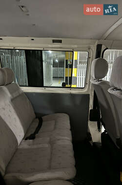 Минивэн Volkswagen Transporter 2000 в 