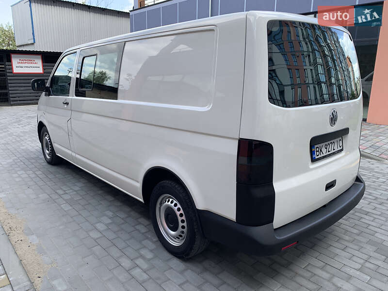 Мінівен Volkswagen Transporter 2005 в Луцьку