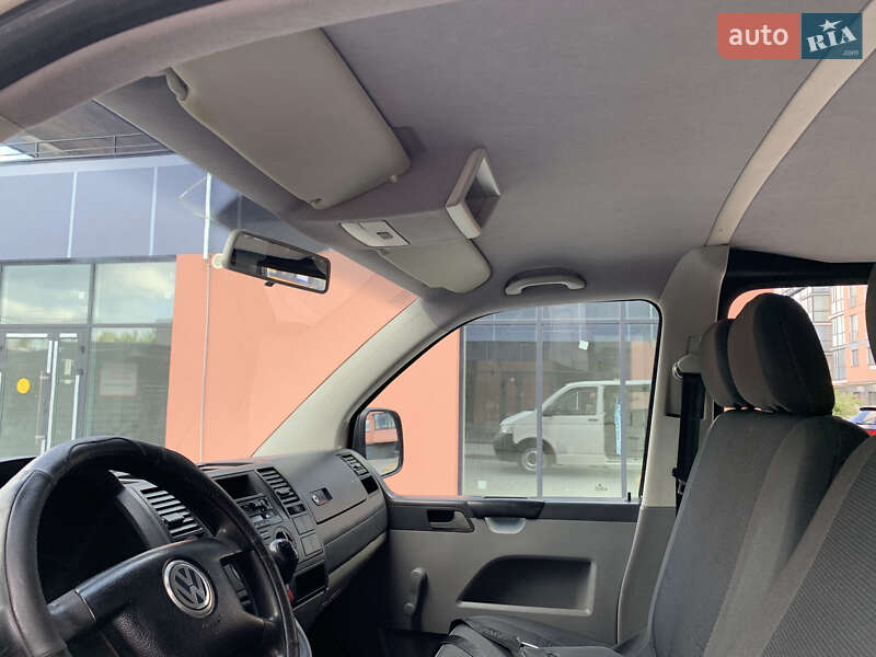 Мінівен Volkswagen Transporter 2005 в Луцьку