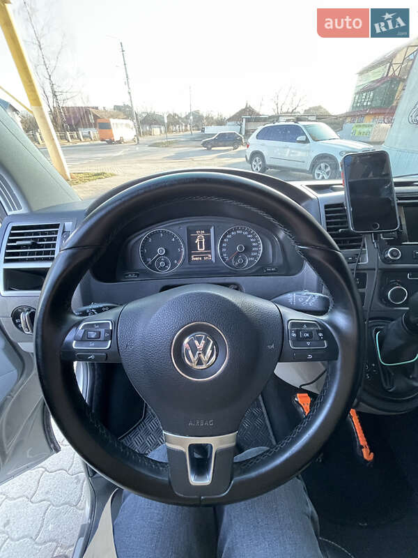 Минивэн Volkswagen Transporter 2012 в Надворной