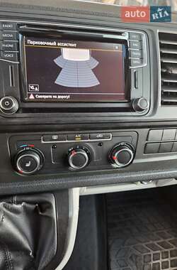 Минивэн Volkswagen Transporter 2016 в 