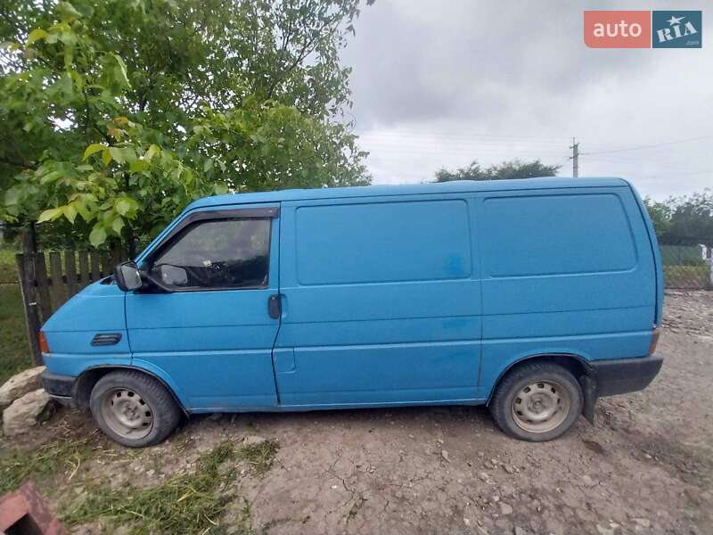 Грузовой фургон Volkswagen Transporter 1991 в Михновцах