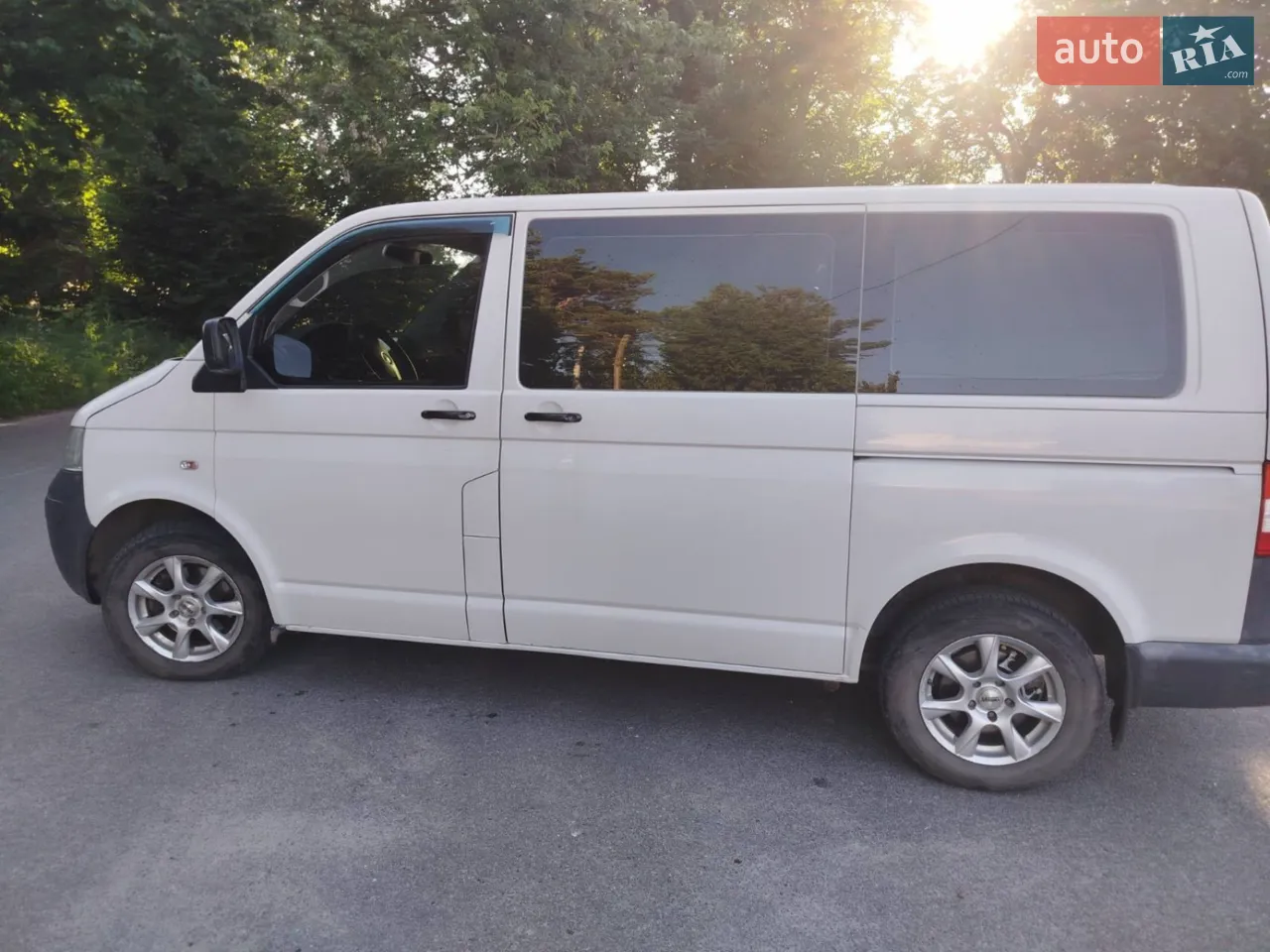2010 Volkswagen Transporter - мініатюра 27
