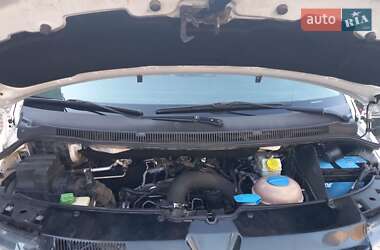 Минивэн Volkswagen Transporter 2011 в 