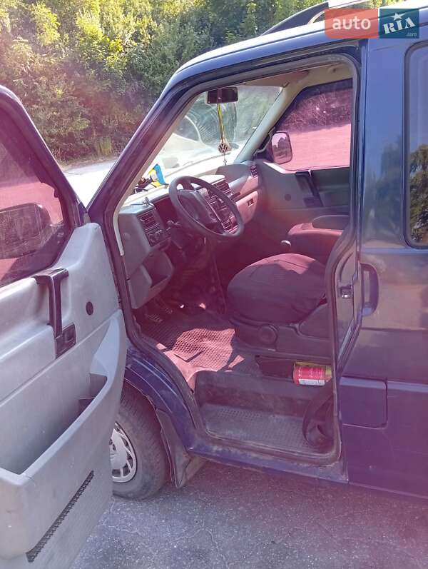 Мінівен Volkswagen Transporter 1994 в Звягелі