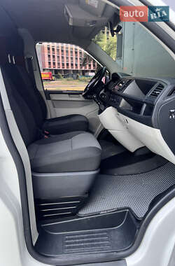 Грузовой фургон Volkswagen Transporter 2017 в 