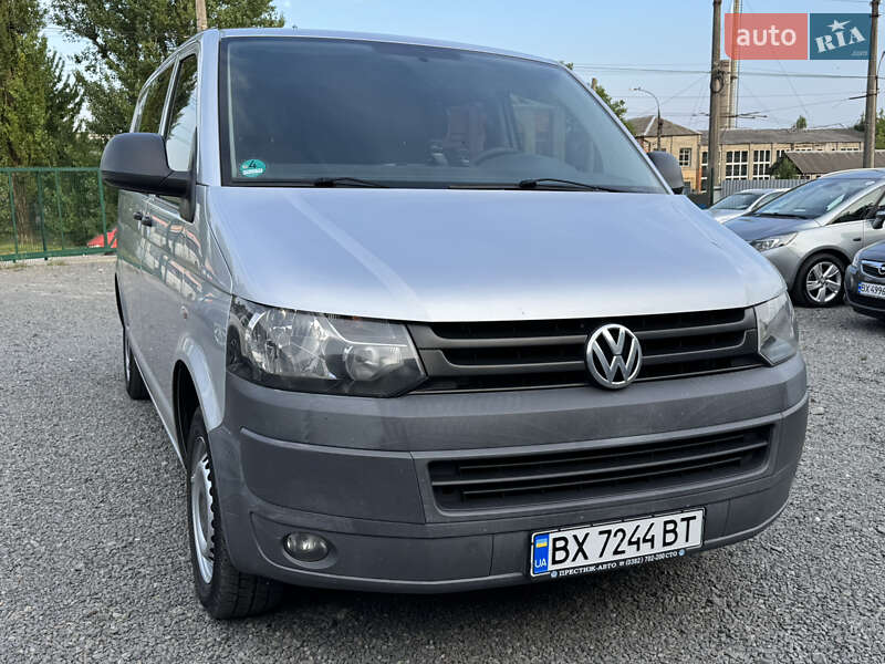 Вантажопасажирський фургон Volkswagen Transporter 2011 в Хмельницькому