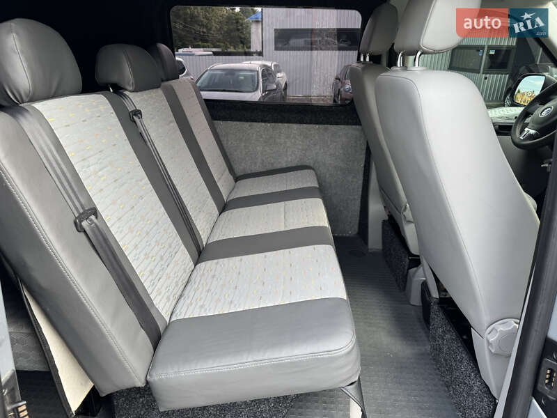 Вантажопасажирський фургон Volkswagen Transporter 2011 в Хмельницькому