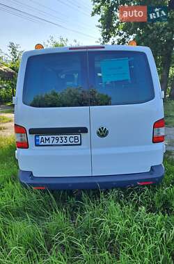 Минивэн Volkswagen Transporter 2010 в 