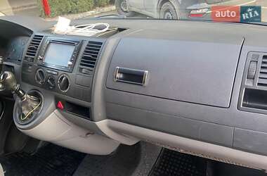 Минивэн Volkswagen Transporter 2005 в  фото 15 Минивэн Volkswagen Transporter 2005 в