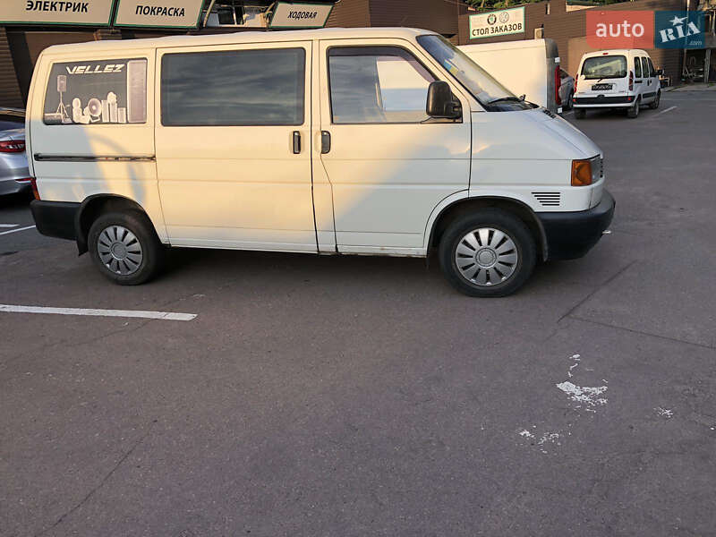 Минивэн Volkswagen Transporter 2001 в Киеве