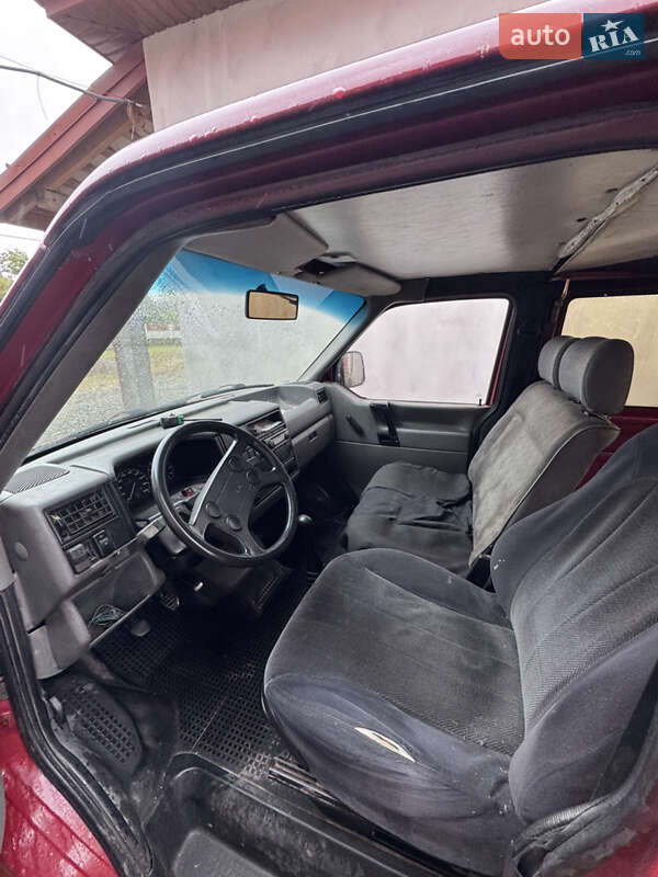 Минивэн Volkswagen Transporter 1993 в Самборе