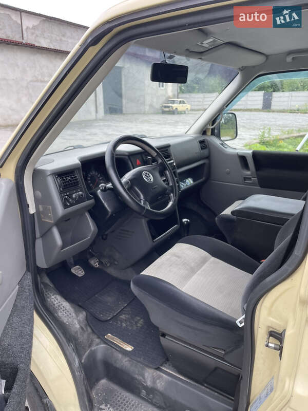 Мінівен Volkswagen Transporter 2000 в Хоросткові