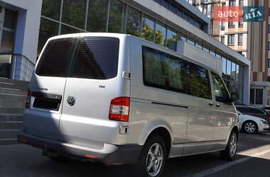 Минивэн Volkswagen Transporter 2010 в 
