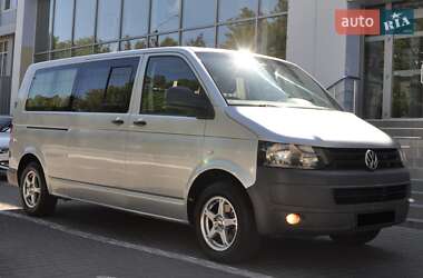 Минивэн Volkswagen Transporter 2010 в 