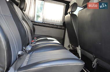 Минивэн Volkswagen Transporter 2010 в 