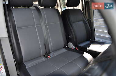 Минивэн Volkswagen Transporter 2010 в 
