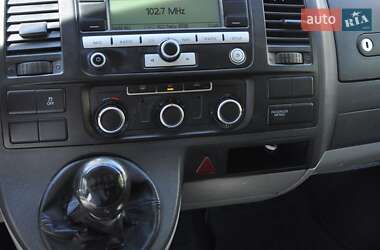 Минивэн Volkswagen Transporter 2010 в 