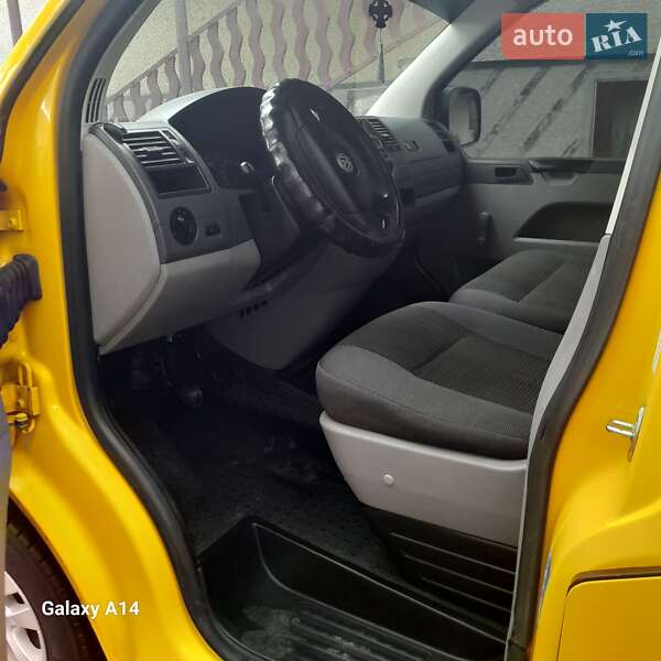 Минивэн Volkswagen Transporter 2007 в Виноградове