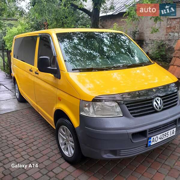 Минивэн Volkswagen Transporter 2007 в Виноградове