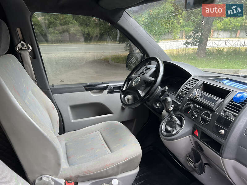 Минивэн Volkswagen Transporter 2003 в Каменец-Подольском