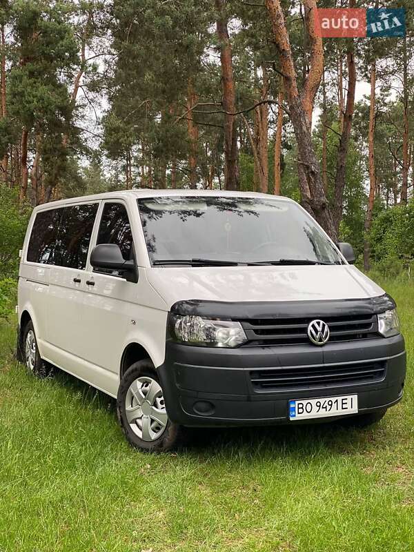 Минивэн Volkswagen Transporter 2015 в Седлище