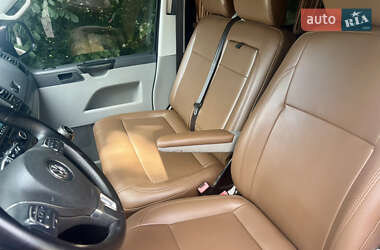 Минивэн Volkswagen Transporter 2013 в 