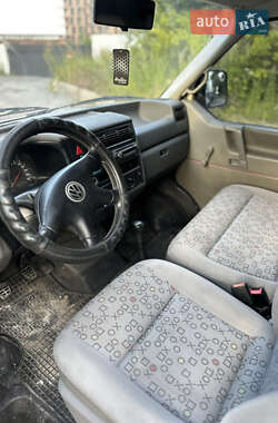 Минивэн Volkswagen Transporter 2000 в 