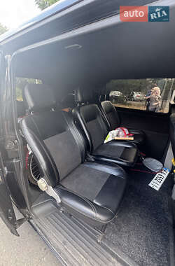 Минивэн Volkswagen Transporter 2012 в 