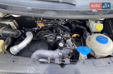 Минивэн Volkswagen Transporter 2006 в 