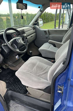 Минивэн Volkswagen Transporter 2000 в 