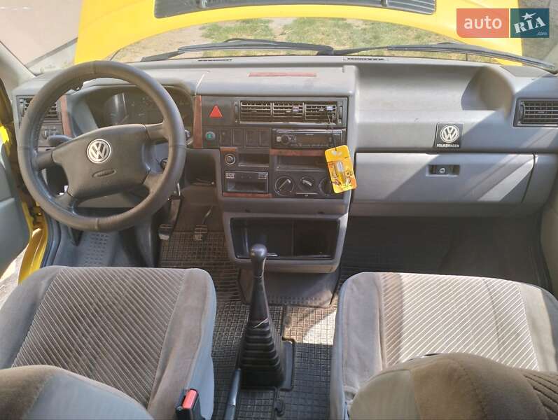 Мінівен Volkswagen Transporter 2000 в Здолбуніві
