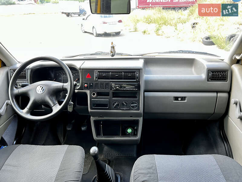 Минивэн Volkswagen Transporter 2000 в Киеве