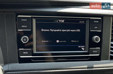 Минивэн Volkswagen Transporter 2021 в 