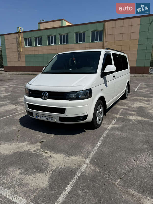 Мінівен Volkswagen Transporter 2012 в Верхньодніпровську