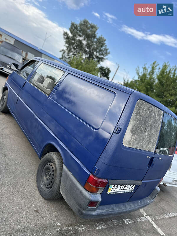 Минивэн Volkswagen Transporter 2001 в Киеве