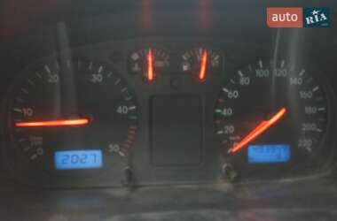 Минивэн Volkswagen Transporter 2003 в 