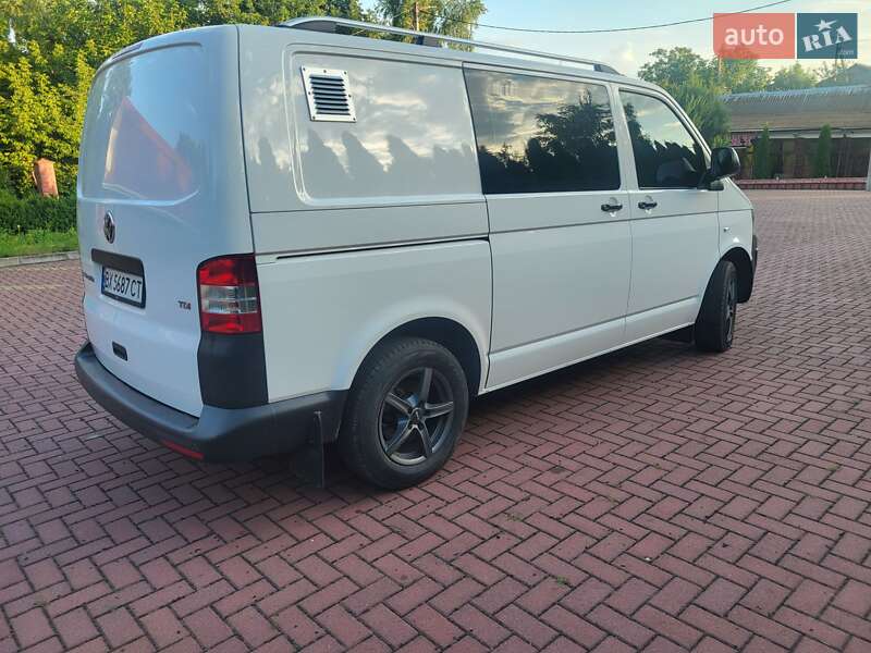 Грузопассажирский фургон Volkswagen Transporter 2015 в Хмельницком