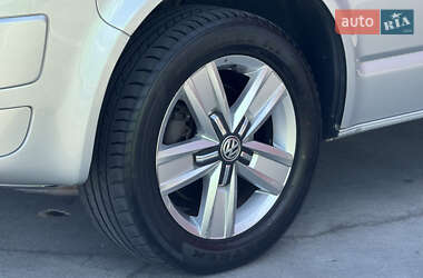 Минивэн Volkswagen Transporter 2012 в 