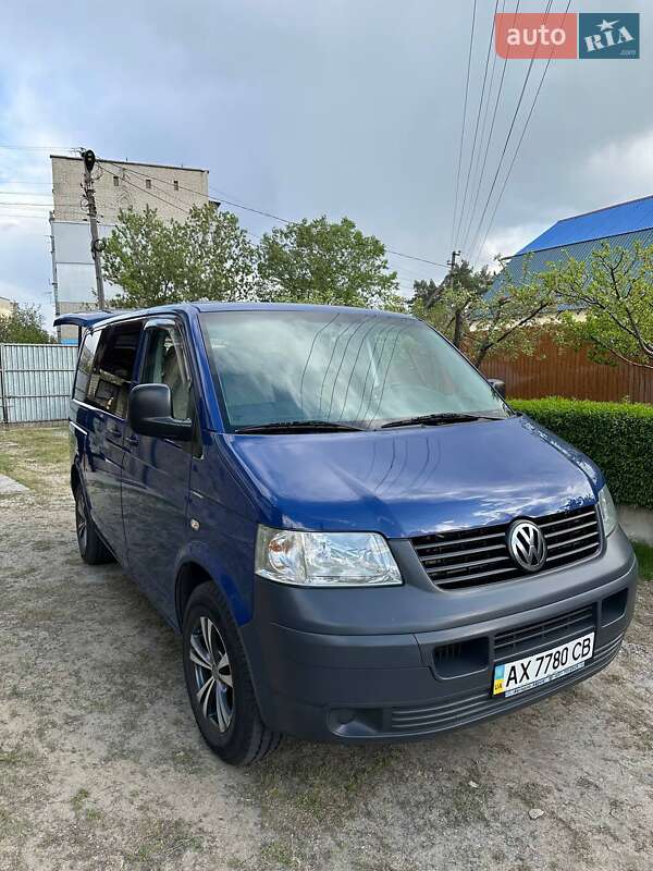 Минивэн Volkswagen Transporter 2009 в 
